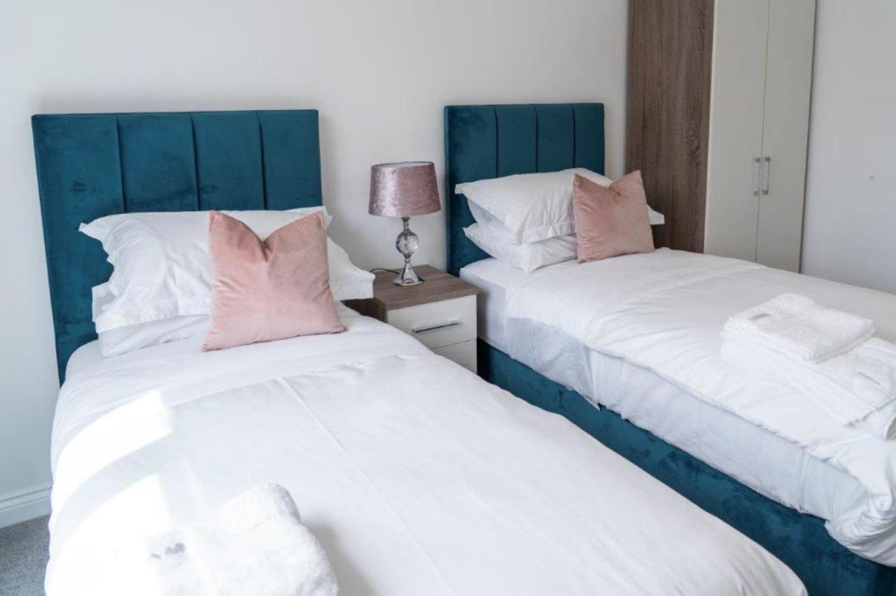 The Sidings, Luxury Penthouse, *